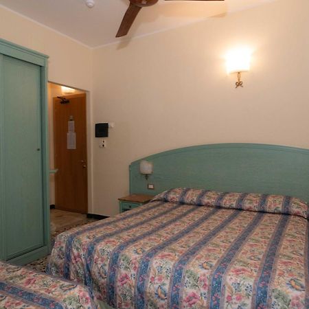 Hotel Magnolia Albenga Esterno foto