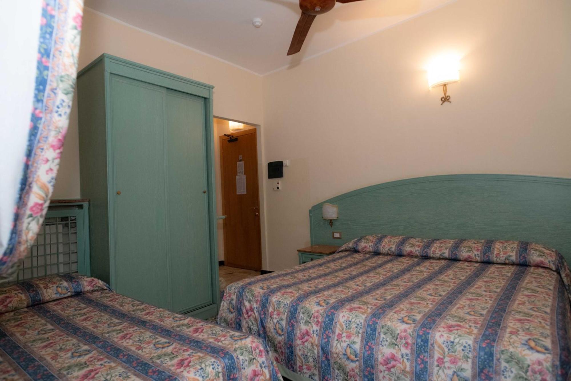Hotel Magnolia Albenga Esterno foto