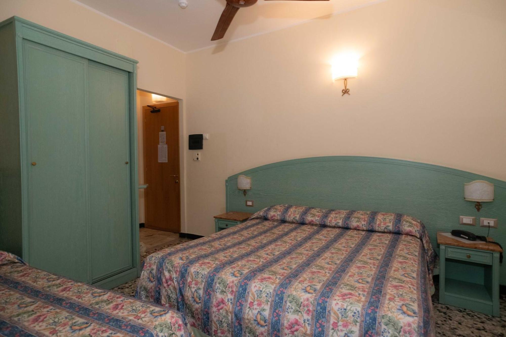 Hotel Magnolia Albenga Esterno foto