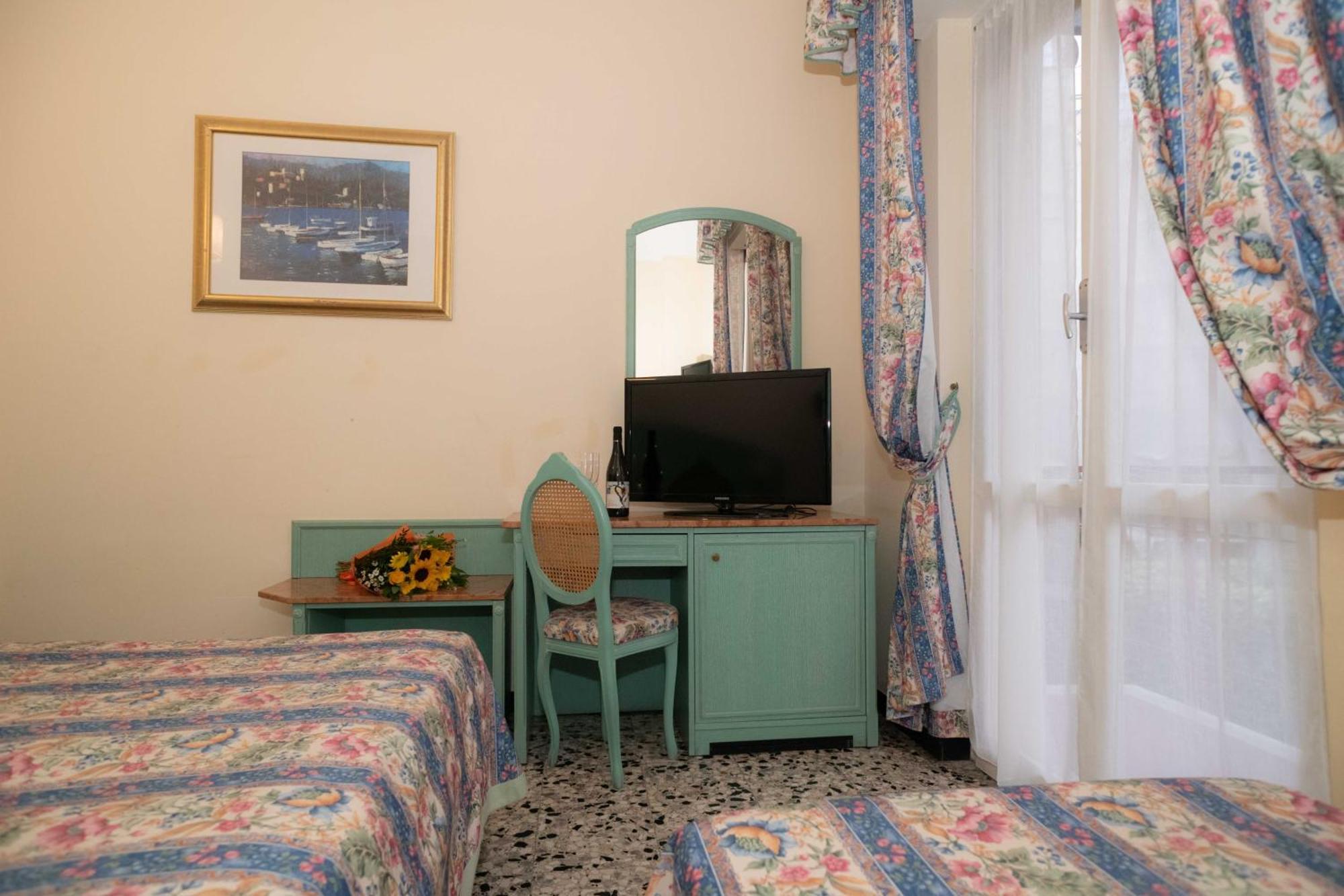 Hotel Magnolia Albenga Esterno foto