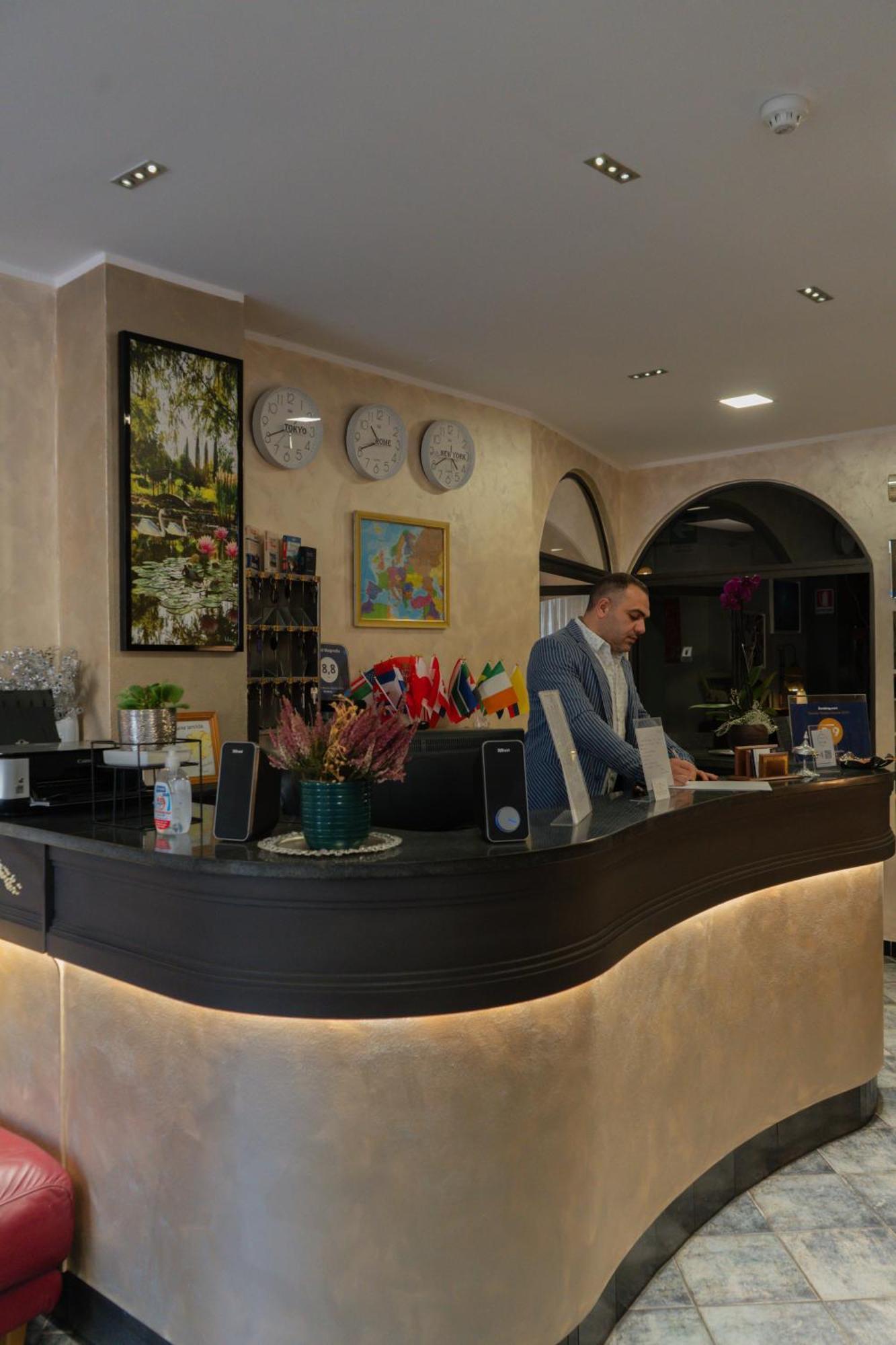 Hotel Magnolia Albenga Esterno foto