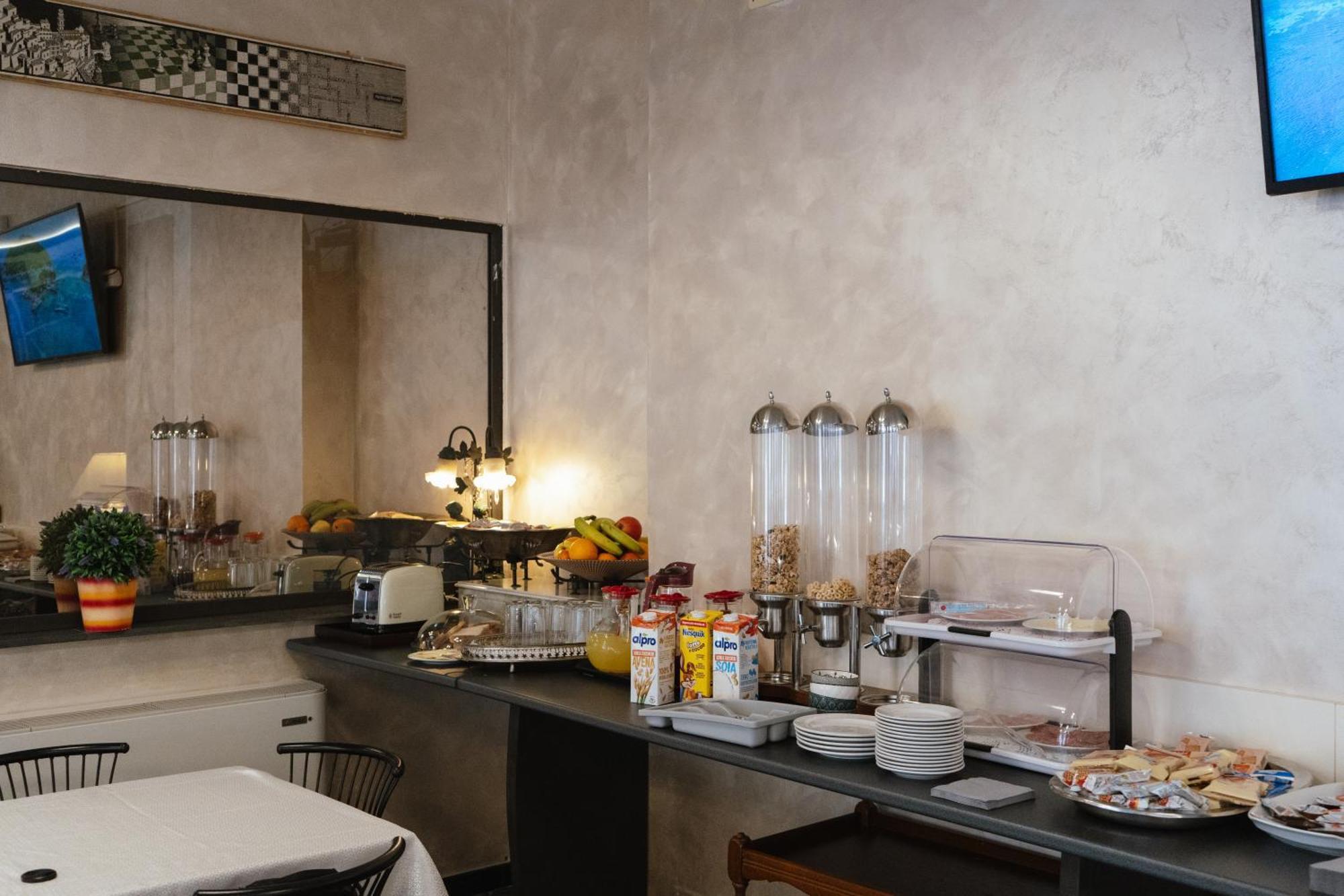 Hotel Magnolia Albenga Esterno foto
